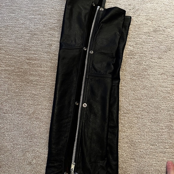 On the Fringe Custom Leather Chaps Size M Black. - Picture 2 of 8